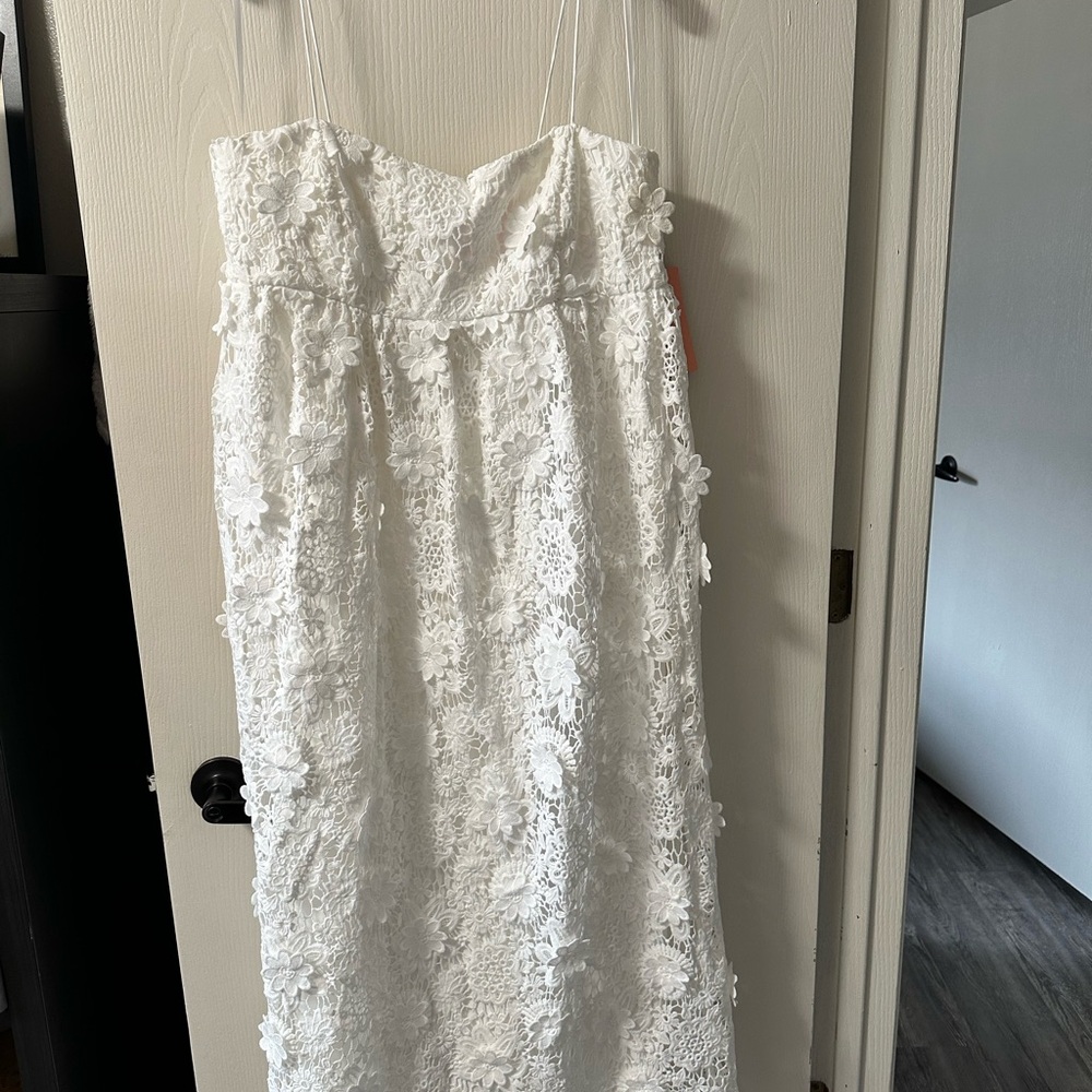 Elegant White Lace Dress